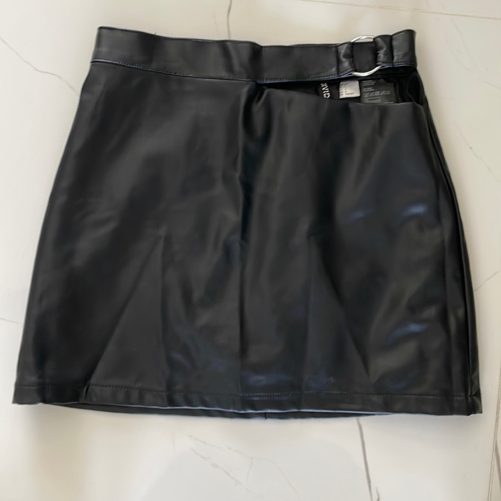 H & M Mini Skirt
